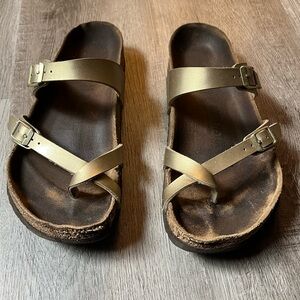 Birkenstock Women’s Gold Clasp Sandals Size 10